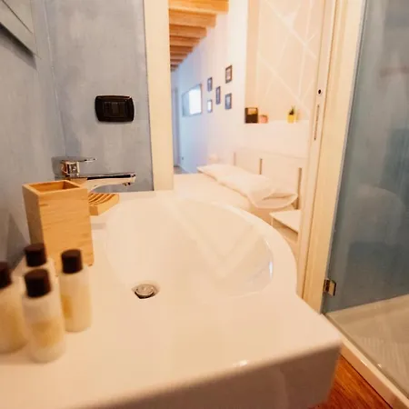 Nocleg ze śniadaniem Nell'antico Borgo 4*