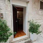 Nell'antico Borgo فندق مبيت وإفطار 4*